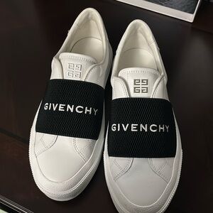 Givenchy Sneakers